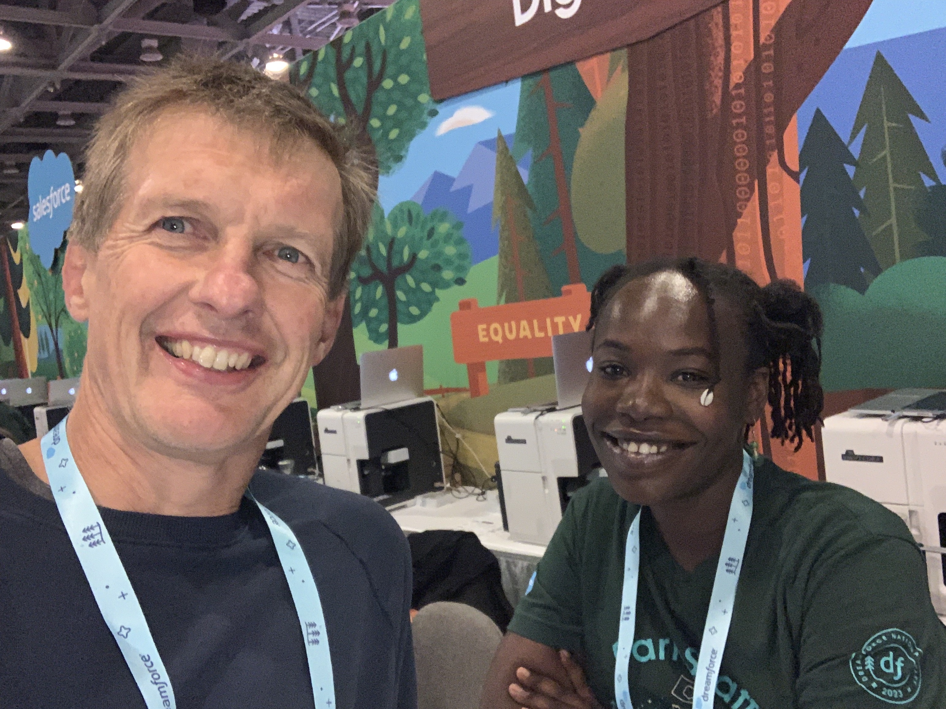 Friendly lady at the Dreamforce badge counter